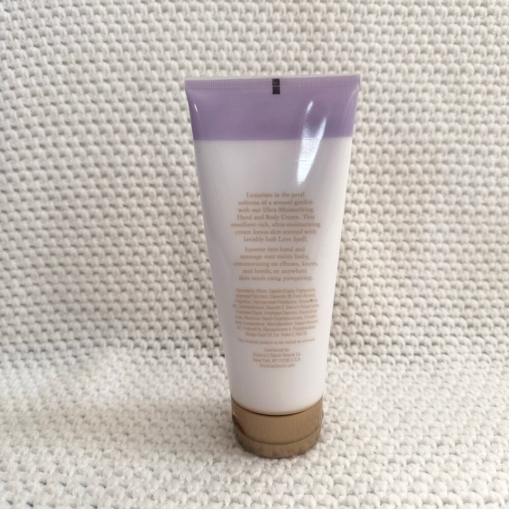 Victoria's Secret Garden Love Spell Vintage Ultra Moisturizer Lotion Original - Picture 2 of 4